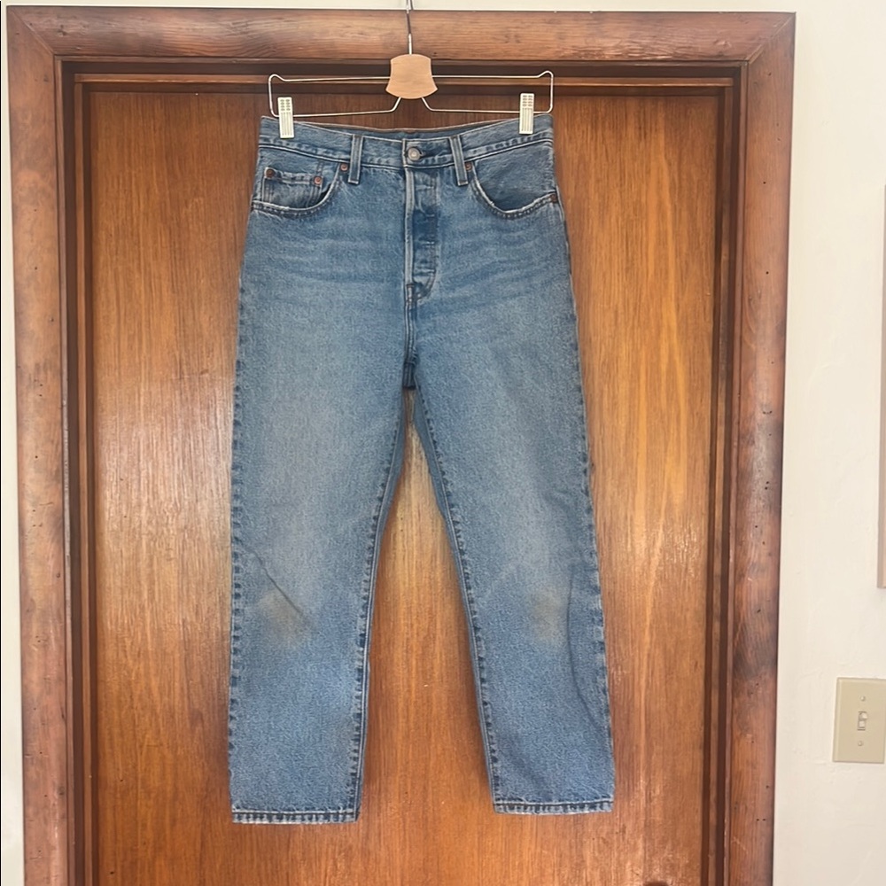 Levi’s 501s size 28